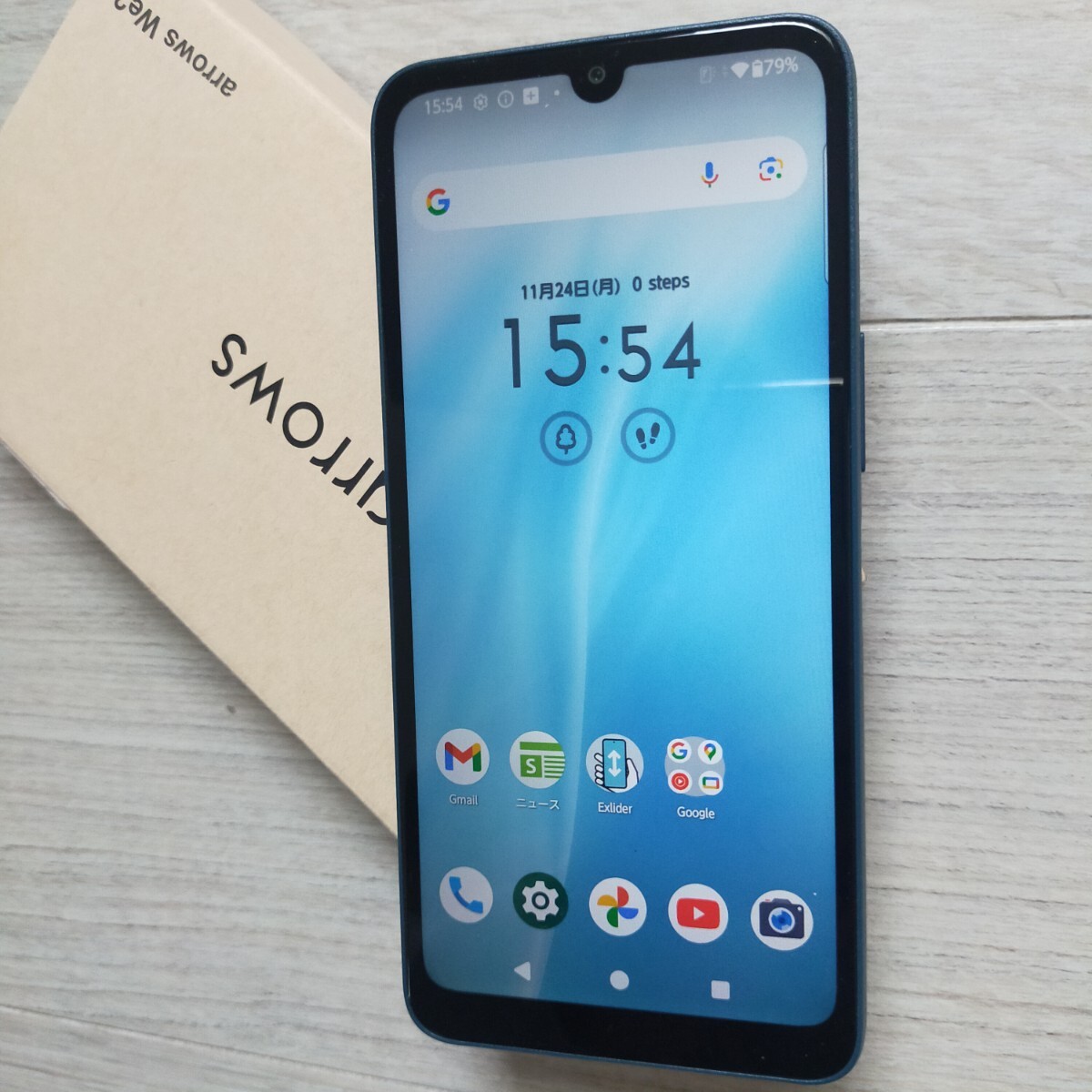 FCNT　「arrows We 2」 ネイビーグリーン　使用頻度極少の美品　 デュアルSIMでesim対応　Android15　年配の方にも優しいモデル　FCG02_画像1