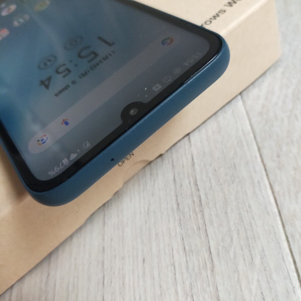 FCNT　「arrows We 2」 ネイビーグリーン　使用頻度極少の美品　 デュアルSIMでesim対応　Android15　年配の方にも優しいモデル　FCG02_画像3