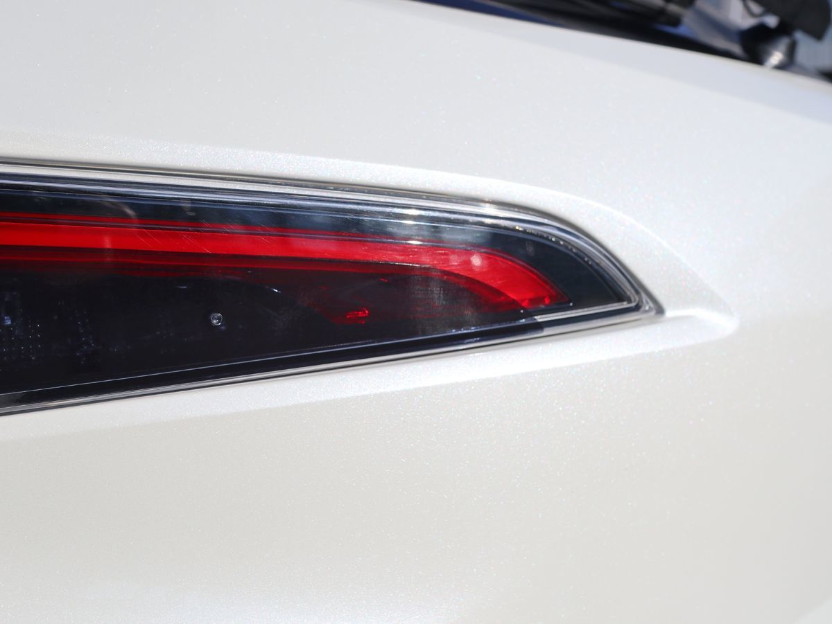 Tint+再使用できるテールランプ スモークフィルム(Type2：ウィンカー/バックランプのみ)カローラスポーツNRE210H/NRE214H/ZWE211H/ZWE213H_画像4