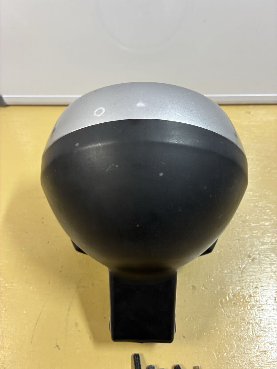 301 ヤマハ VOX【SA31J】 ヘッドライト　レンズくすみ劣化あり　バルブLED 側面ネジ穴非対称　側面ネジ錆強 非正規ネジ_画像3