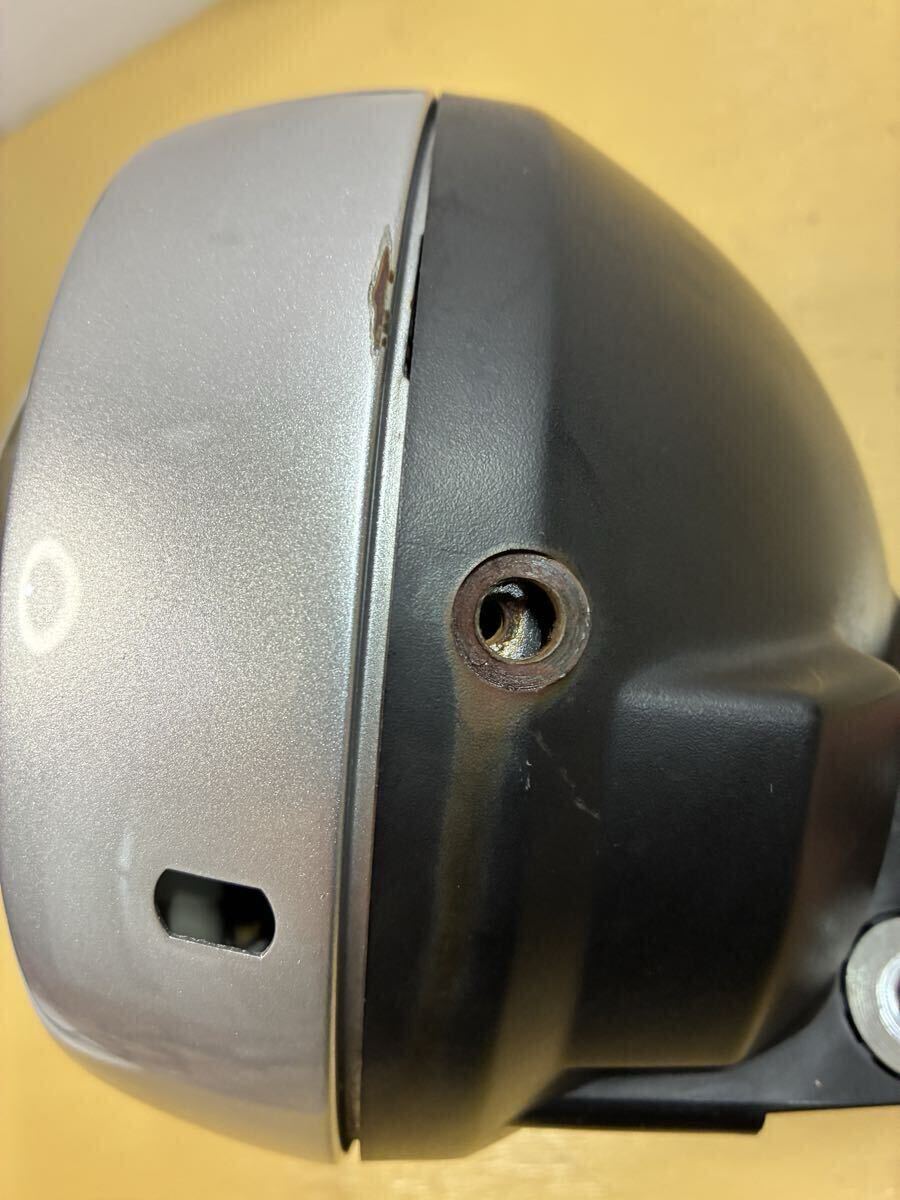 301 ヤマハ VOX【SA31J】 ヘッドライト　レンズくすみ劣化あり　バルブLED 側面ネジ穴非対称　側面ネジ錆強 非正規ネジ_画像5