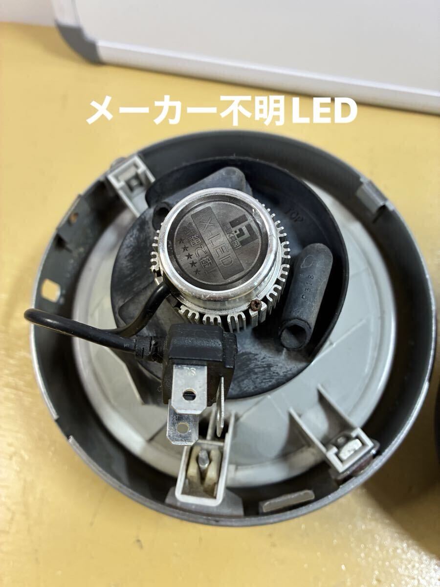 301 ヤマハ VOX【SA31J】 ヘッドライト　レンズくすみ劣化あり　バルブLED 側面ネジ穴非対称　側面ネジ錆強 非正規ネジ_画像7