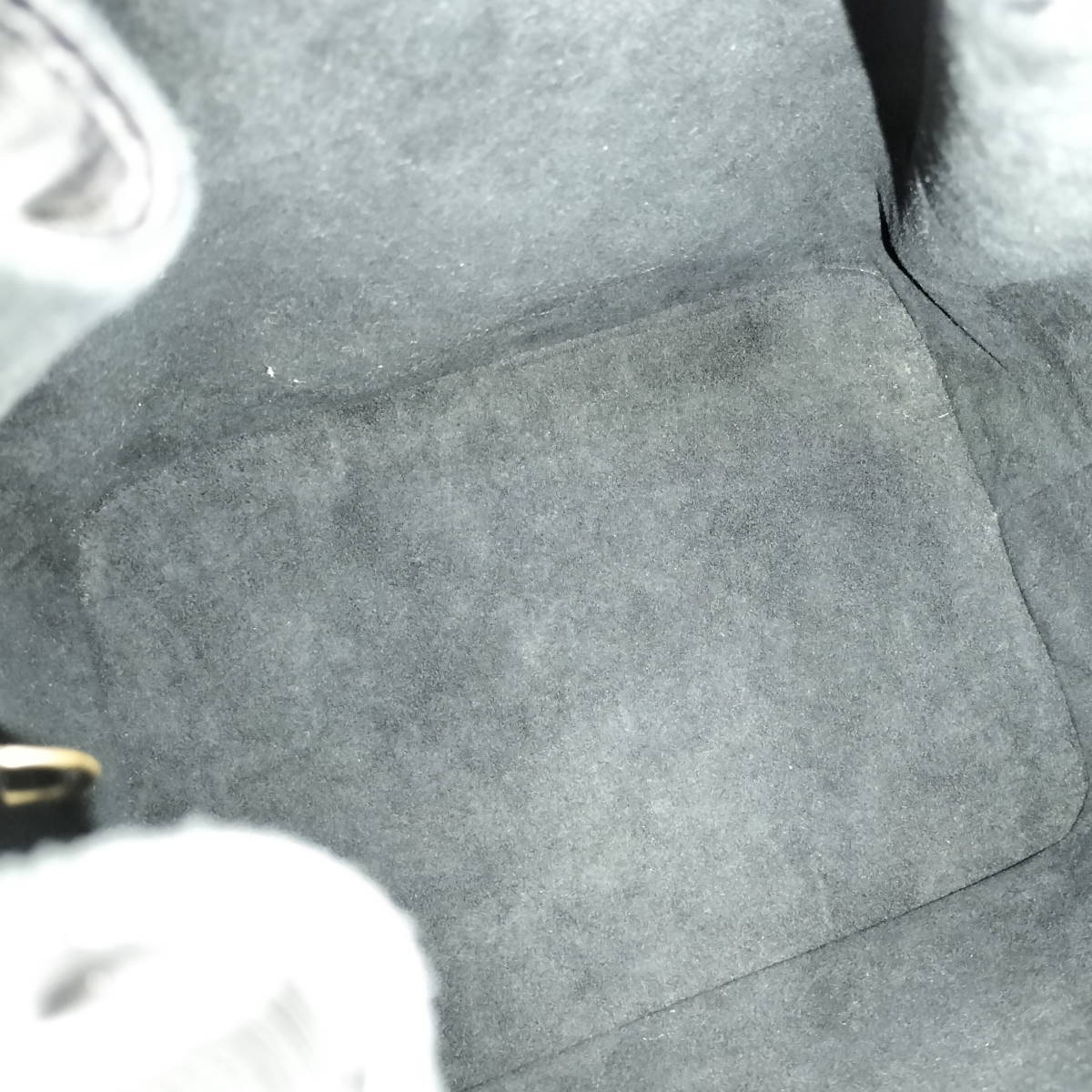 LOUIS VUITTON エピ プチノエ ショルダーバッグ ブラック M44102_画像8