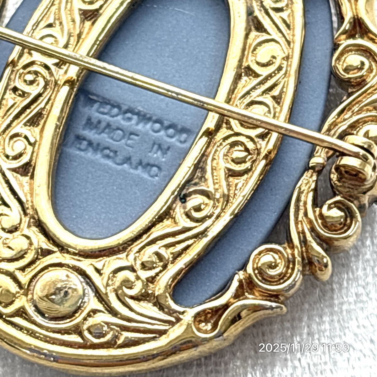 WEDGWOOD ウェッジウッド ジャスパー カメオ ラインストーン ゴールドカラーボディ 2way ブローチ ネックレストップ アクセサリー ケース付_画像6