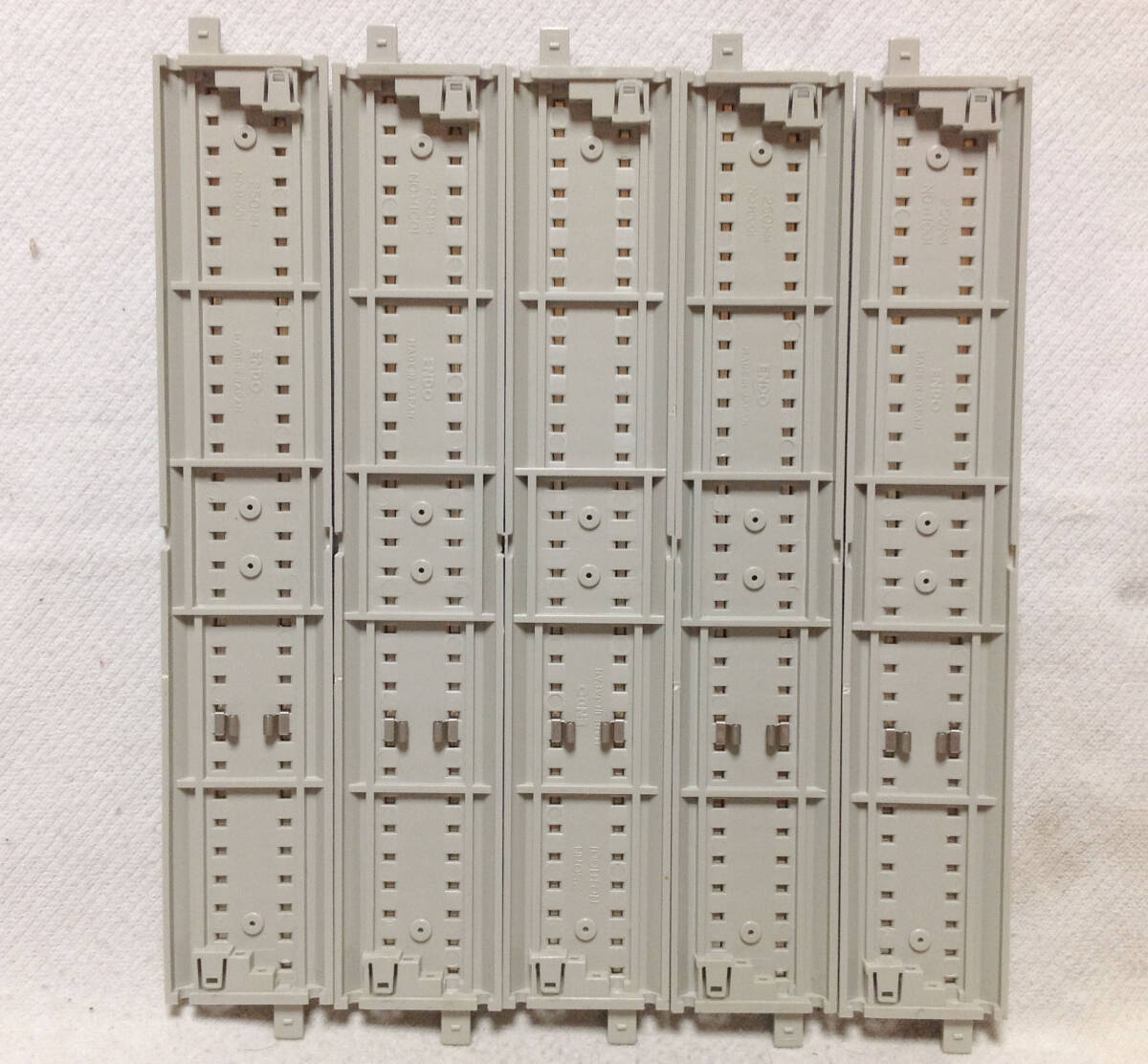 エンドウ H1001 直線250L 10本入 HO ニューシステム線路 その2 レール清掃 走行確認済 道床に欠き取り有り及び変色有り_画像5