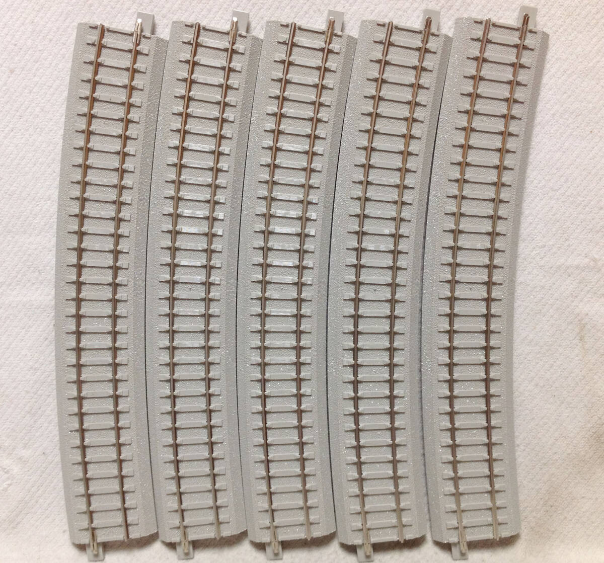 エンドウ H1103 曲線805R-18°10本入 HO ニューシステム線路 その1 レールジョイナー＆フィーダーコード取付金具外れ無し_画像6