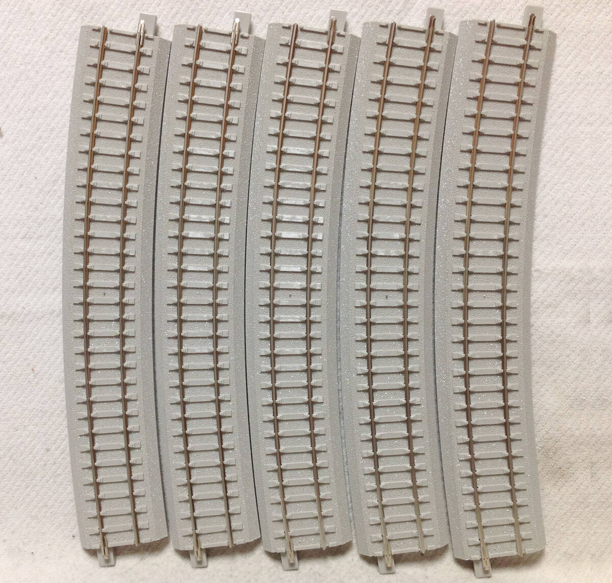 エンドウ H1103 曲線805R-18°10本入 HO ニューシステム線路 その1 レールジョイナー＆フィーダーコード取付金具外れ無し_画像4