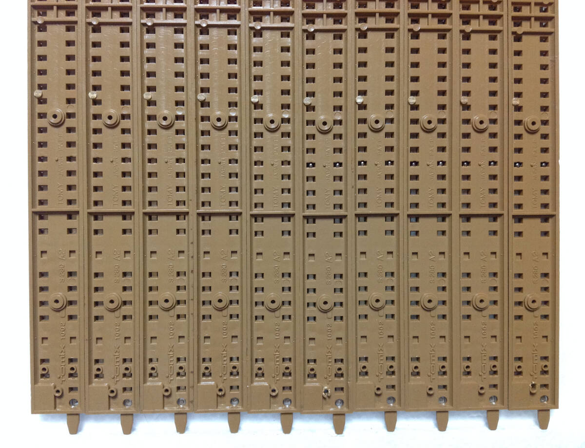 TOMIX 1002 直線線路 S280 茶色 10本セット その6 レール清掃走行確認_画像6