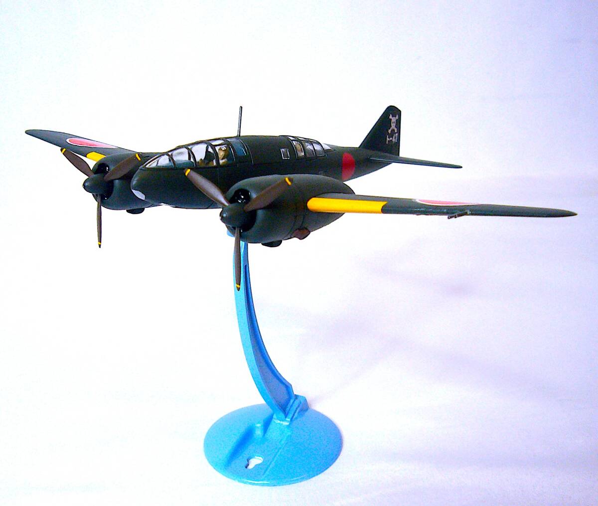 エルエス 1/72 三菱 キ46 百式司令部偵察機 III 型 特攻機 （振武桜特別攻撃隊 ト-47） プラモデル 塗装済み完成品 箱なし_画像1