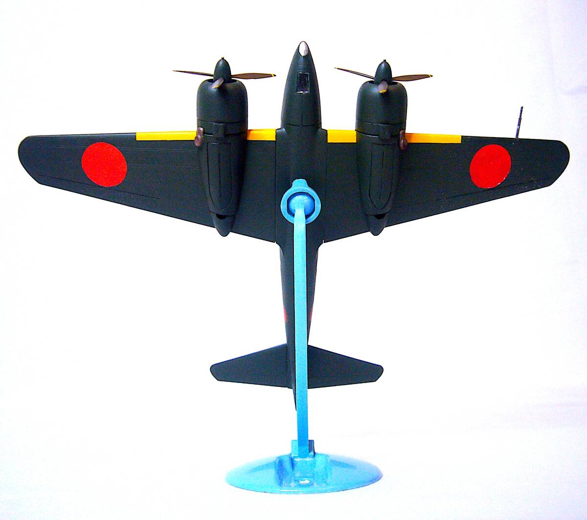 エルエス 1/72 三菱 キ46 百式司令部偵察機 III 型 特攻機 （振武桜特別攻撃隊 ト-47） プラモデル 塗装済み完成品 箱なし_画像10