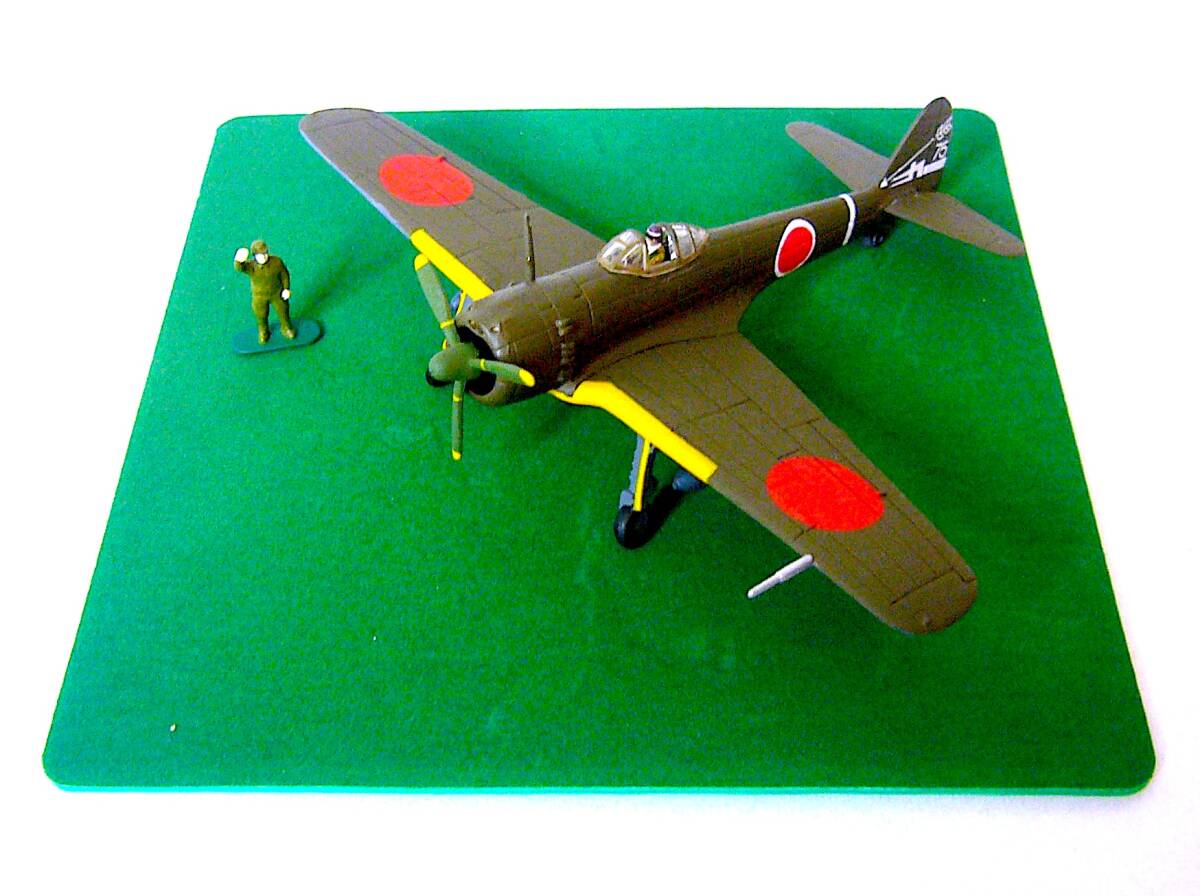 ザメディアジョン 1/72 中島 一式戦 隼Ⅲ型甲 陸軍特別攻撃隊 第19振武隊隊長 四宮徹中尉搭乗機 メタルダイキャスト 塗装済み完成品 箱なし_画像1