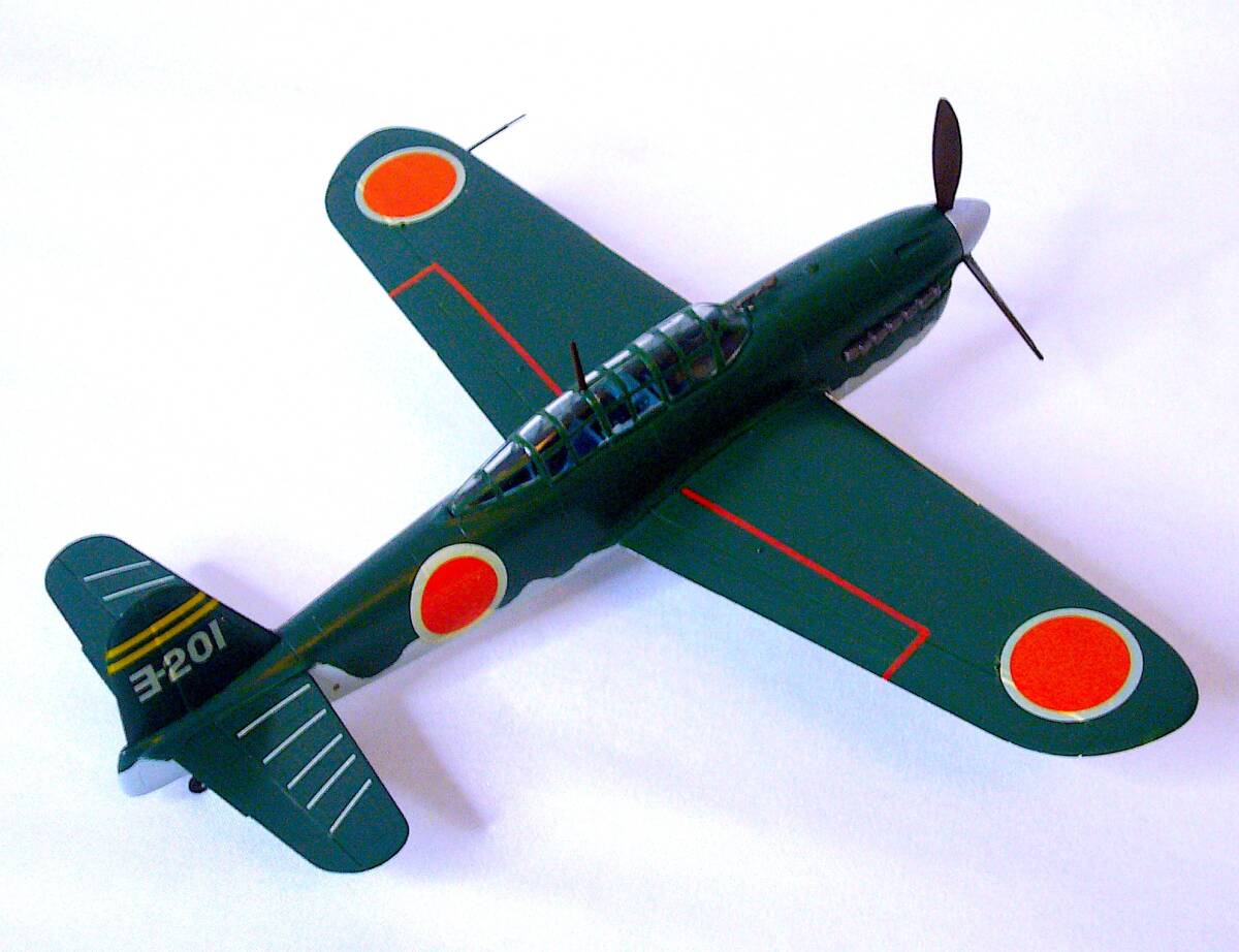 フジミ/ハセガワ 1/72 川西 紫電改 21型 & 空技廠/愛知 彗星12型 横須賀海軍航空隊 プラモデル 塗装済み完成品 2個まとめ売り 箱なし_画像7