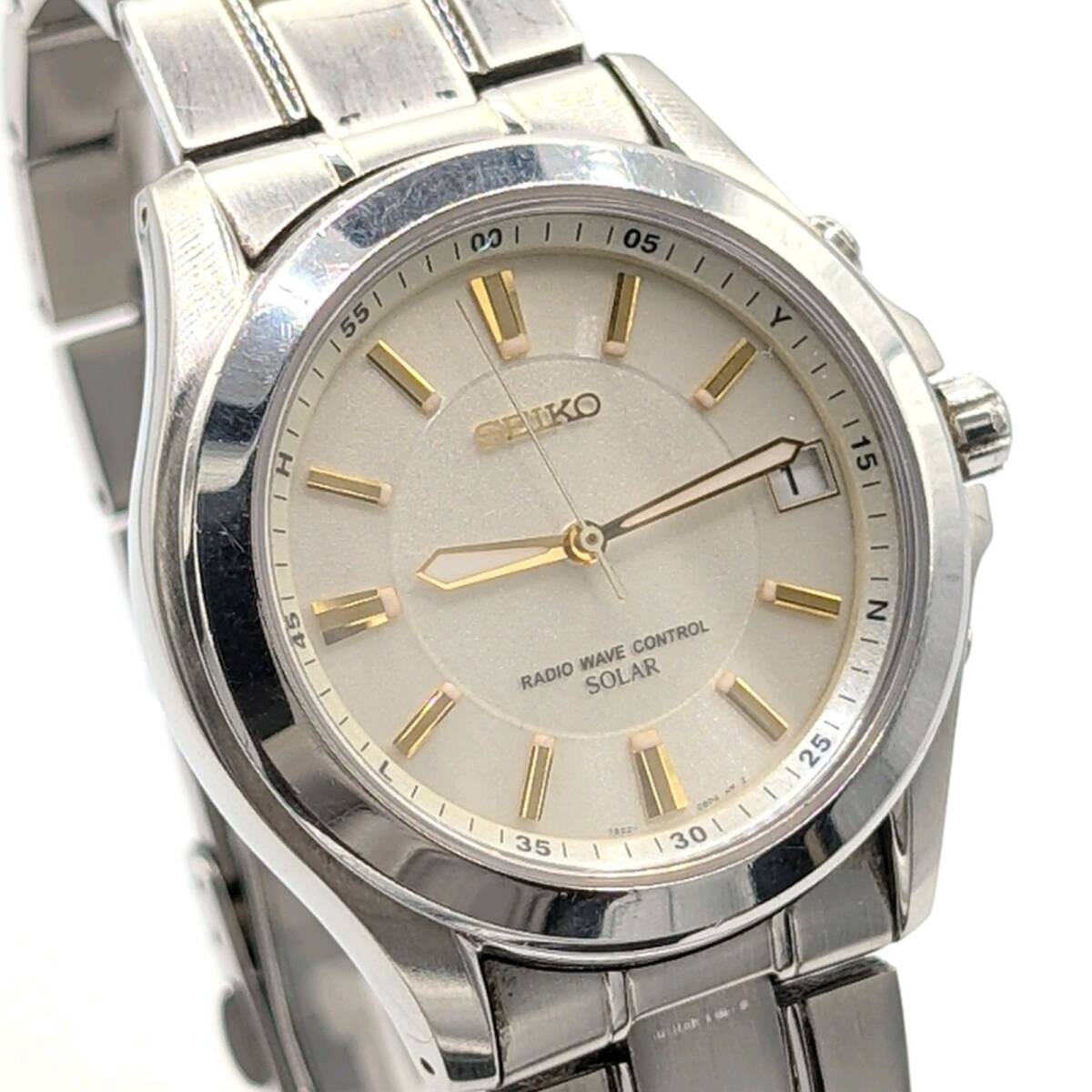 【良品】 SEIKO 7B22-0AY0 Watch Solar Men's セイコー 時計 ソーラー 電波ソーラー 電波時計 メンズ ラウンド シルバー ゴールド 稼働品_画像2