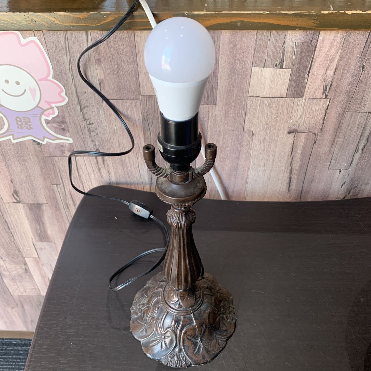 （FUK085） ステンドグラス風　スタンドライト テーブルランプ 卓上ランプ 照明 インテリア アンティーク風　中古品_画像7