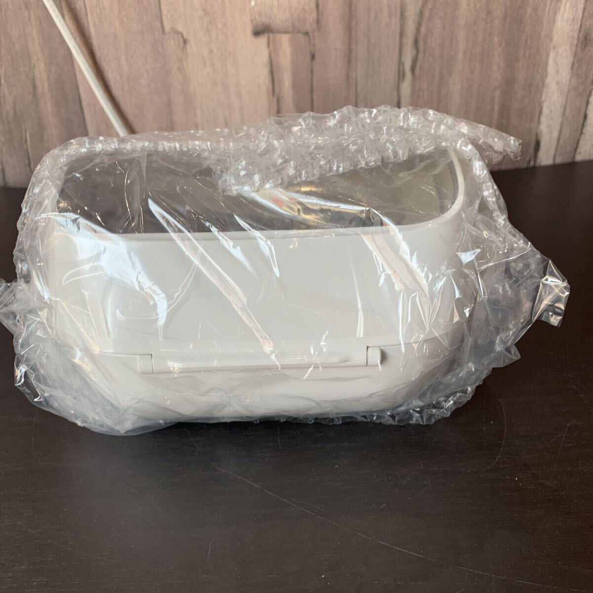 (FUK091) ☆未使用品☆ OMRON オムロン 上腕式血圧計 HEM-8731 健康器具 年式不明 箱入り 中古品_画像5