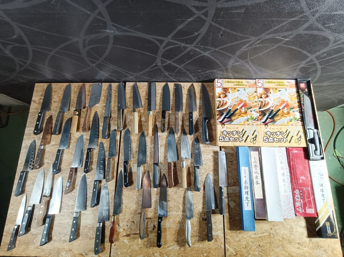 (UK103)大量 包丁 ナイフ 刃物 ５０本まとめ 和包丁 洋包丁 中華包丁など 調理器具 在銘 セット 現状品_画像6