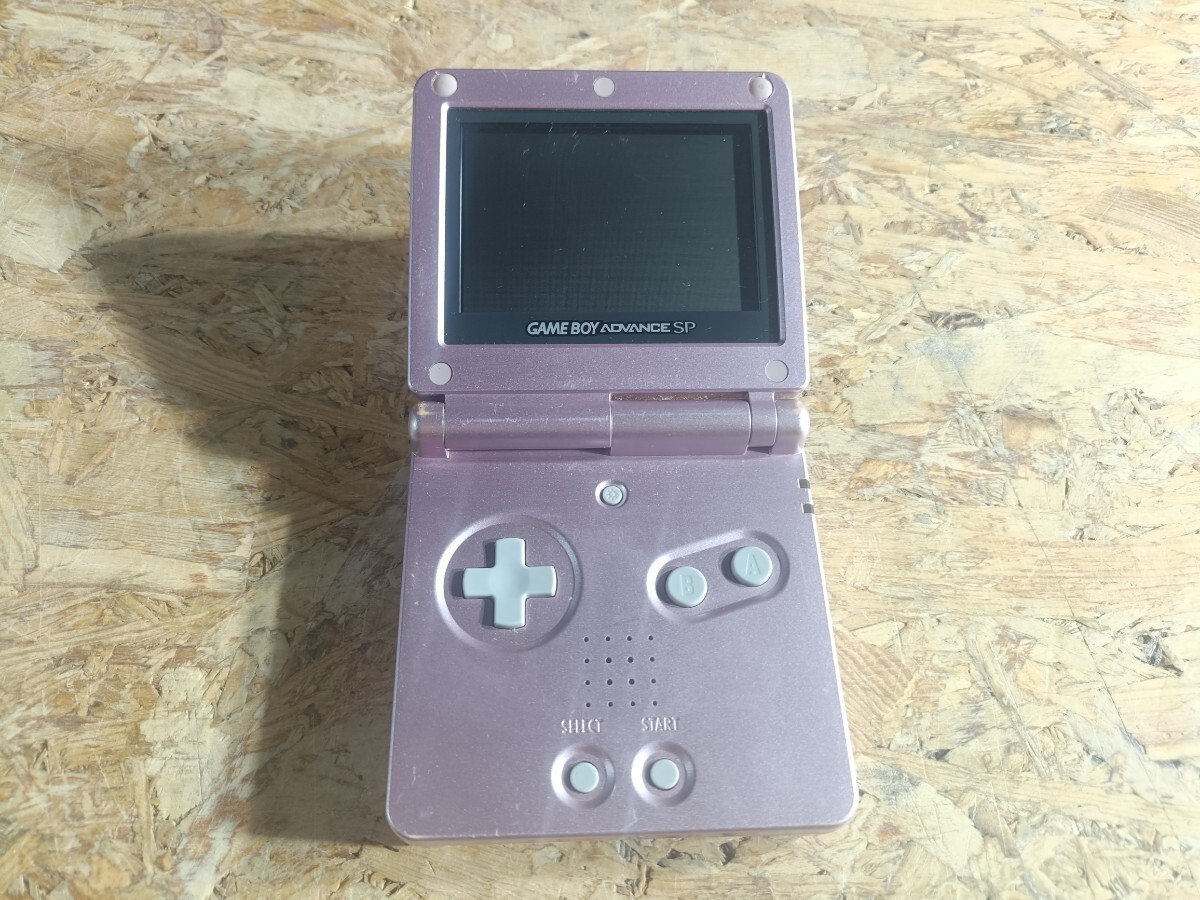 (UK080)【ジャンク品】Nintendo ゲームボーイアドバンスSP AGS-001 パールピンク 本体のみ GBASP GAMEBOY ADVANCE 任天堂 現状品_画像1