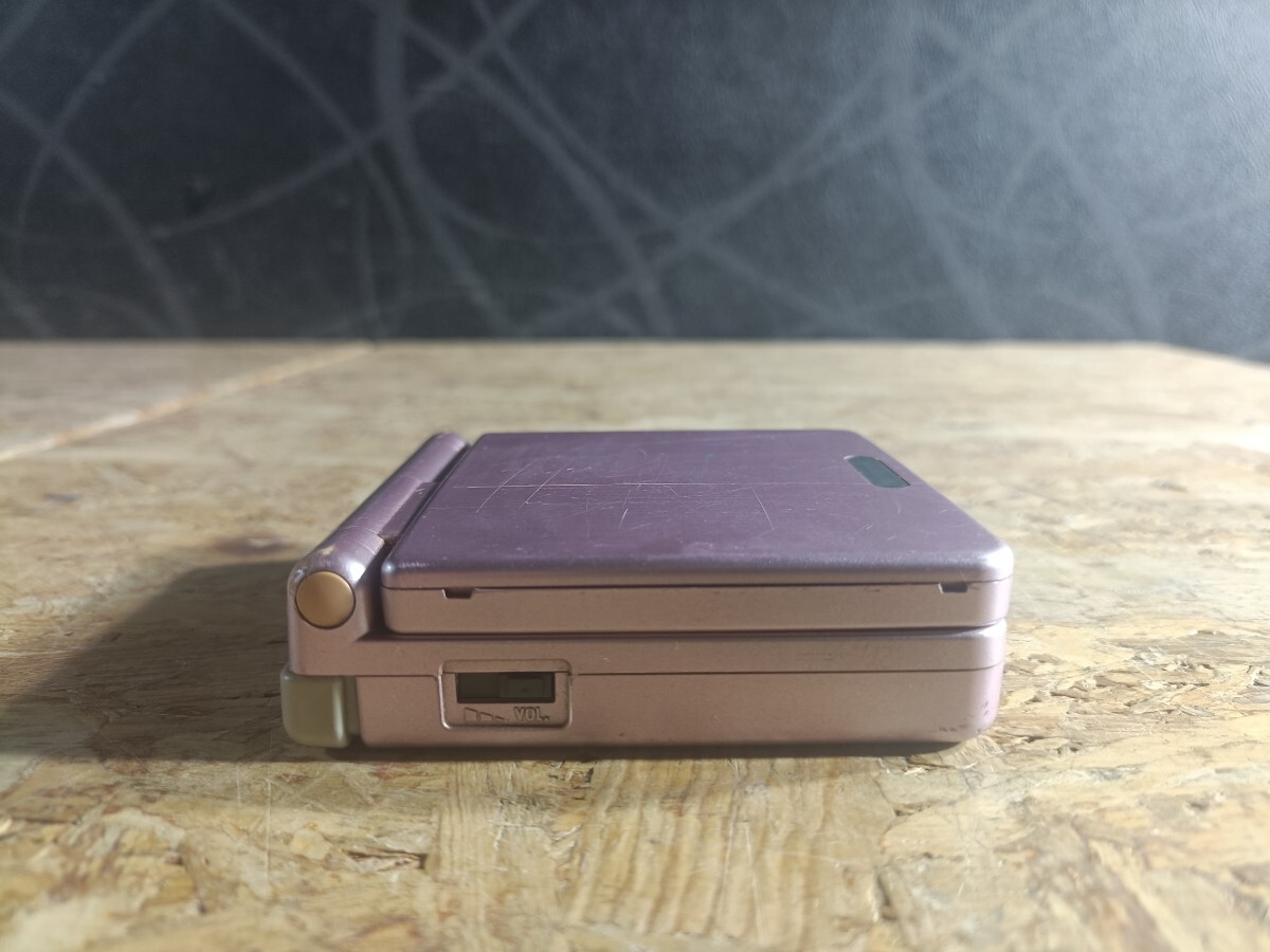 (UK080)【ジャンク品】Nintendo ゲームボーイアドバンスSP AGS-001 パールピンク 本体のみ GBASP GAMEBOY ADVANCE 任天堂 現状品_画像9