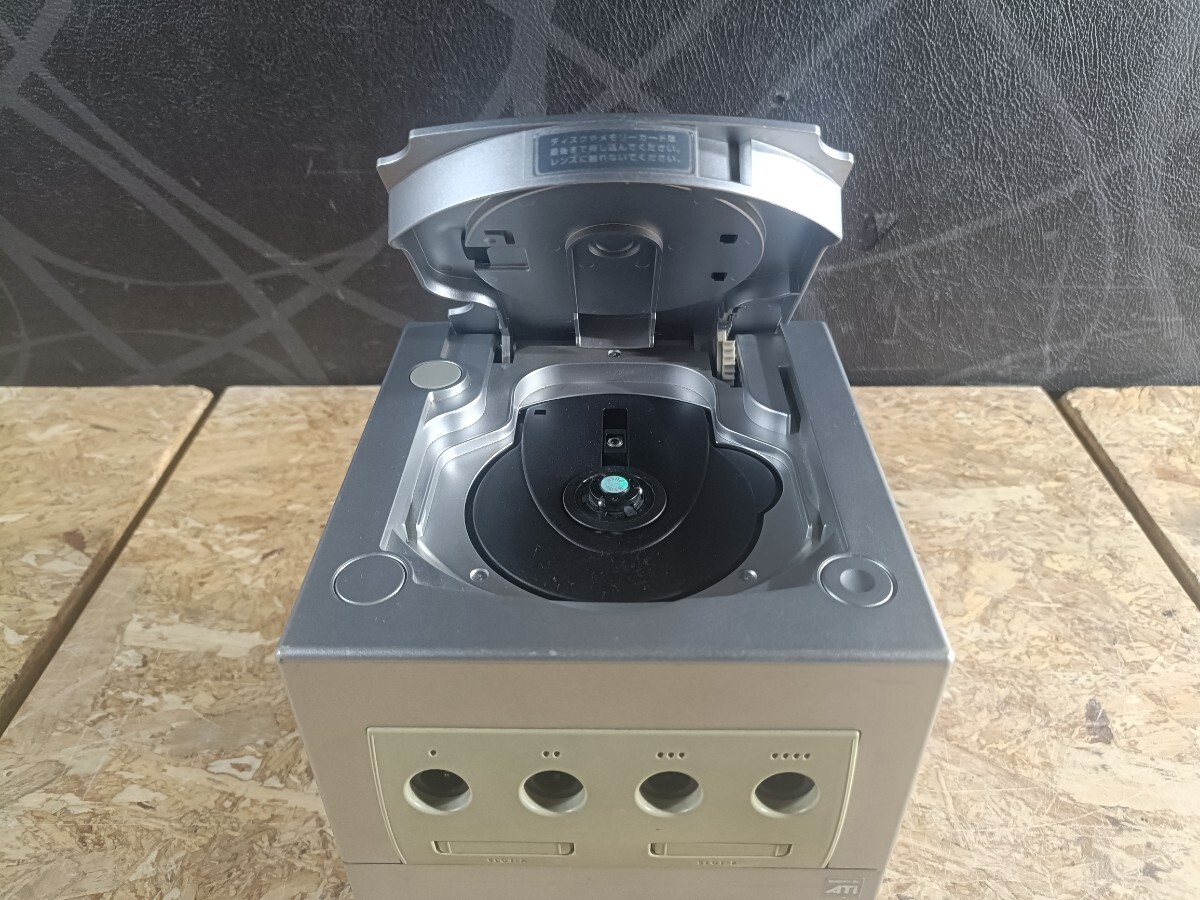 (UK081) Nintendo ゲームキューブ DOL-001 ゲームボーイプレーヤー DOL-017 ACアダプタ DOL-002 GAMECUBE シルバー 現状品_画像3