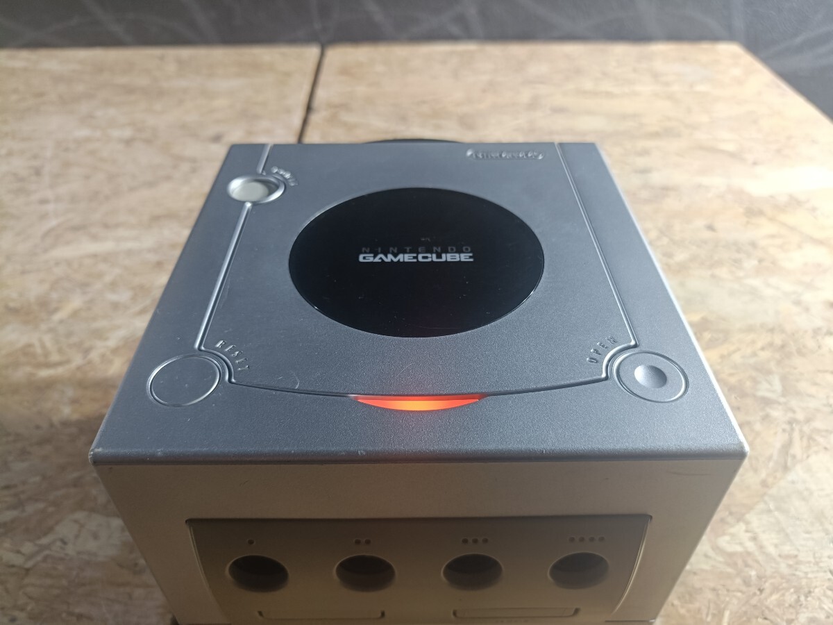 (UK081) Nintendo ゲームキューブ DOL-001 ゲームボーイプレーヤー DOL-017 ACアダプタ DOL-002 GAMECUBE シルバー 現状品_画像8