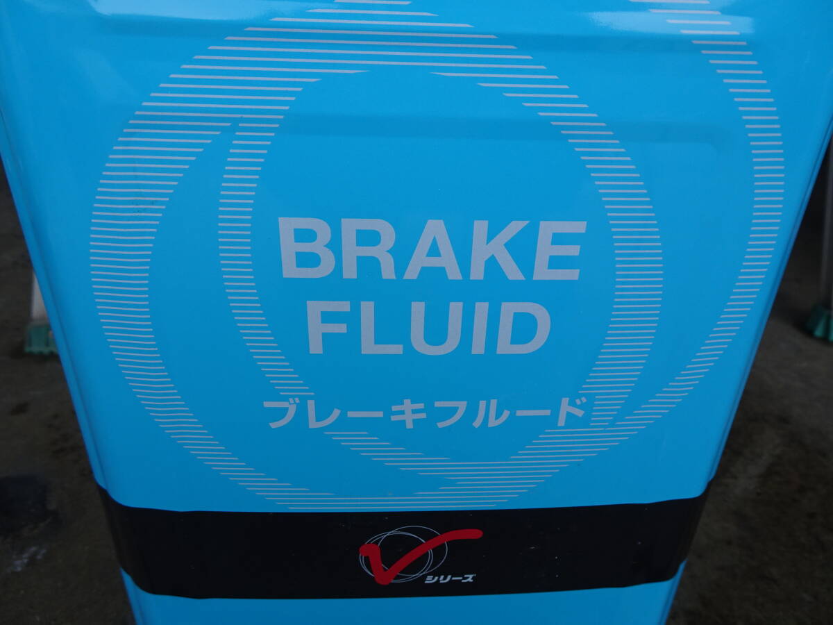 日産純正　ピットワーク　Vシリーズ　ブレーキフルードDOTー3　BF-3　一斗缶　1本_画像2