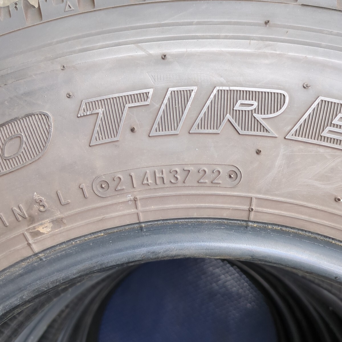 229☆6本 スタッドレスタイヤ 2022年製 約6分山 195/85R15 113/111N LT TOYO DELVEX M935_画像8