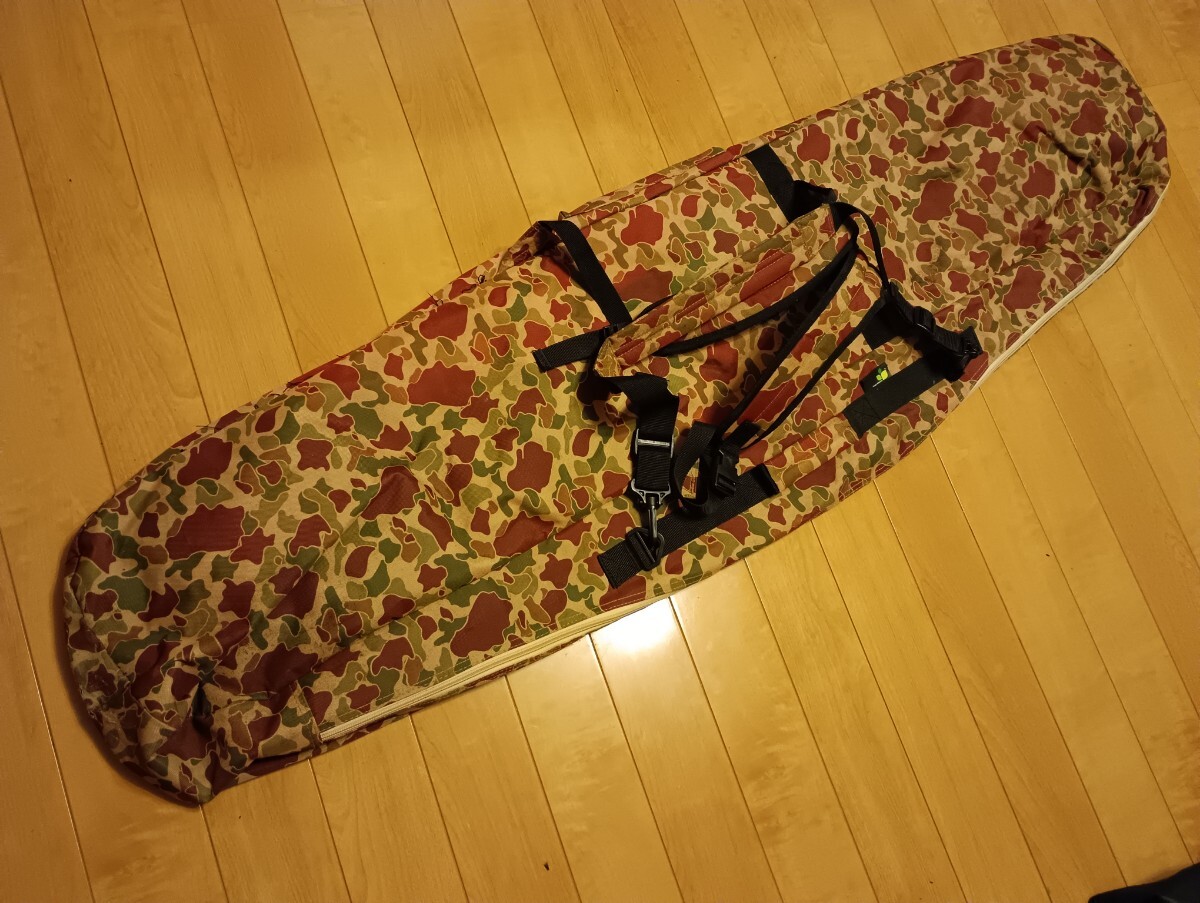 良品　スリーウェザー　155　 スノーボード　 カバー　ケース 迷彩　BURTON　や　k2 派にもおすすめ　　テント収容にも　背負える_画像2