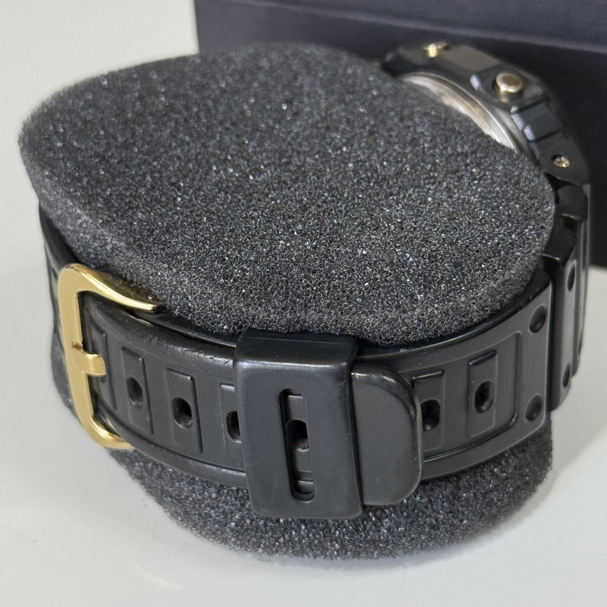 G-SHOCK DW-5600C-9V 901 スピードモデル ゴールドカラー オレンジ豆球 スクリューバック_画像4