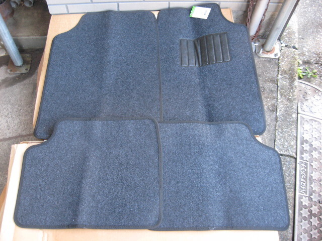 ★汎用カーマット キューワンマット 4P R31-4G (長期保管品)★_画像1