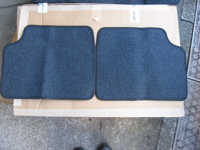 ★汎用カーマット キューワンマット 4P R31-4G (長期保管品)★_画像2