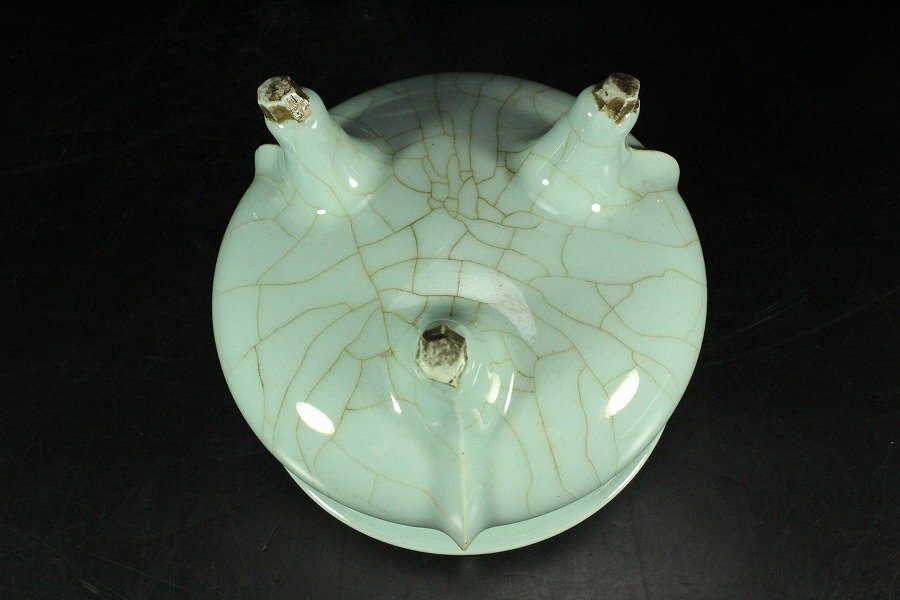 金閣】中国美術 袴腰 三足 青磁香炉 京都旧家蔵 送料無料(XA947)