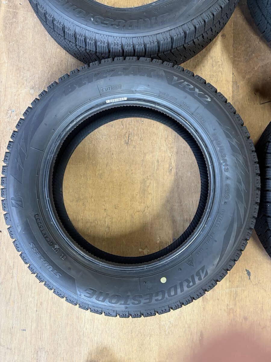 バリ溝　★2023年製★ 155/65 R13 BRIDGESTONE BLIZZAK VRX2 スタッドレス_画像2