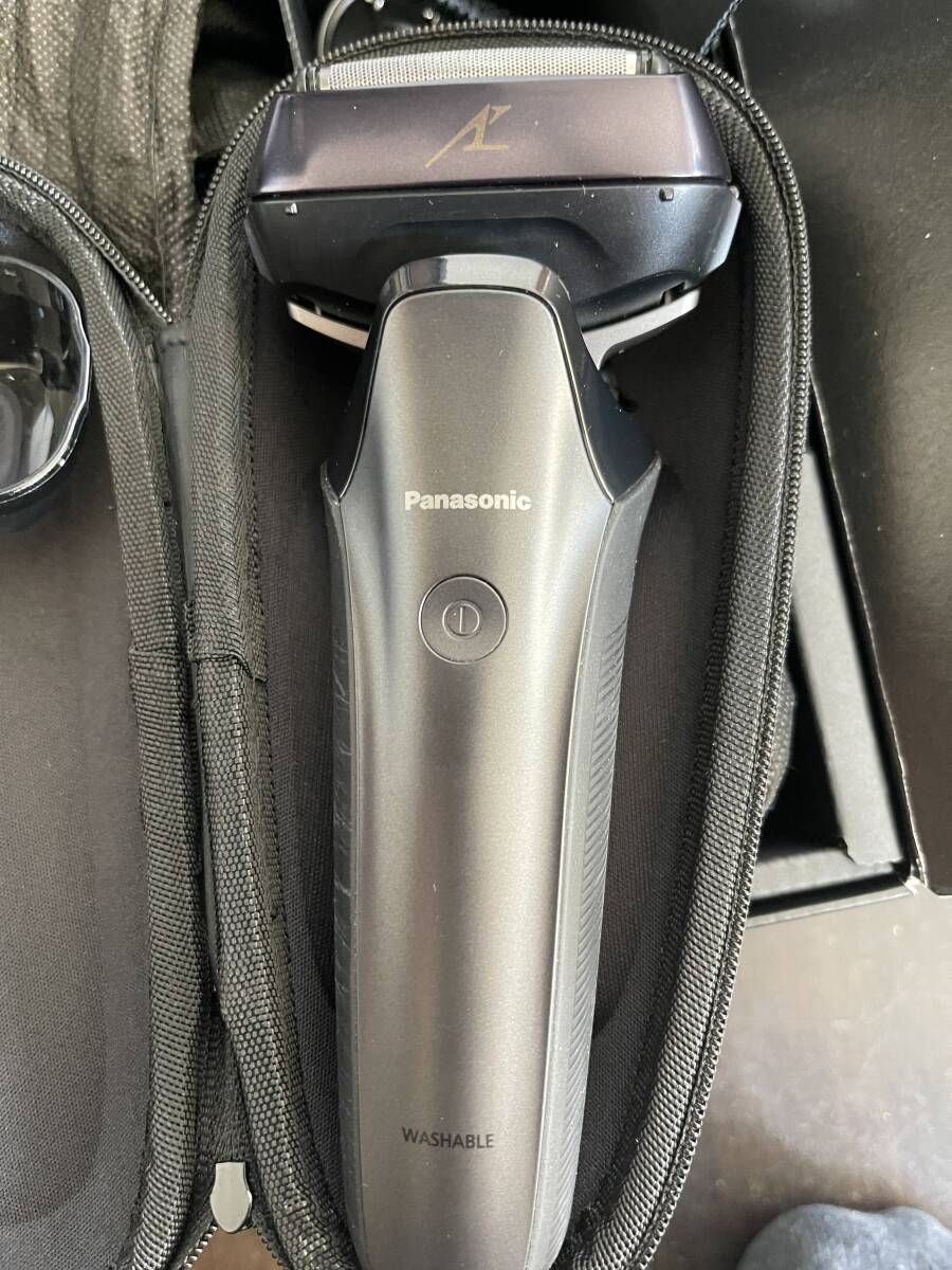 未使用 Panasonic 高級 パナソニック ラムダッシュPRO メンズシェーバー 6枚刃 洗浄器付き クラフトブラック ES-LS9P-K_画像4