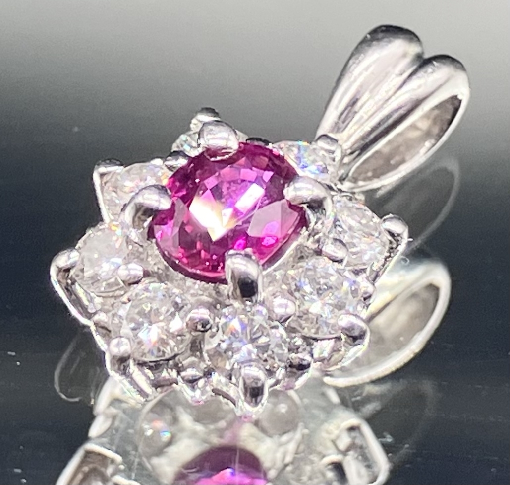 【鑑別書付き】天然ルビー 天然ダイヤモンド Pt900 プラチナ 0.34ct 0.31ct トップ 1.8g 店舗受取可_画像1