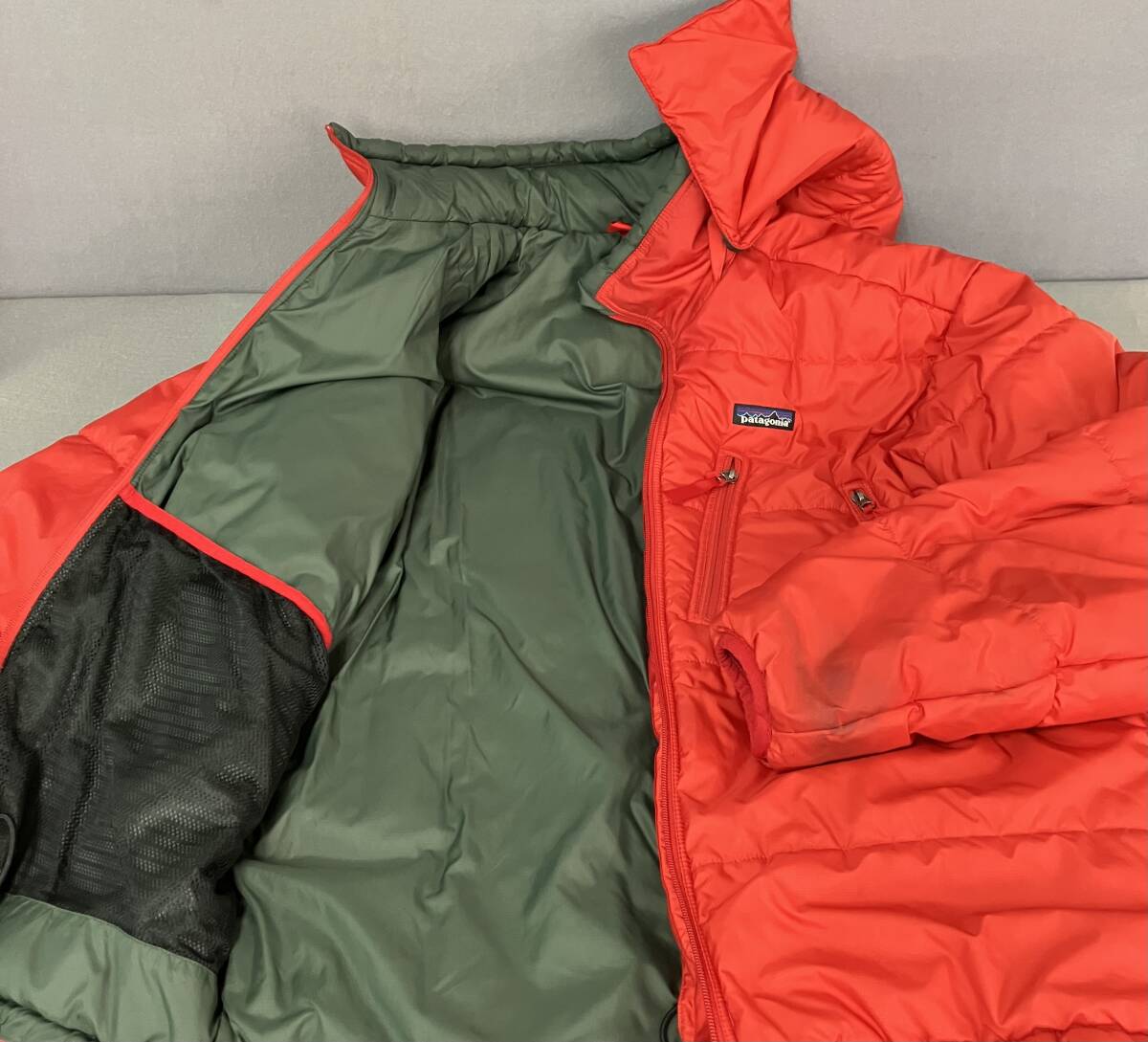 patagonia パタゴニア 83990 F02 メンズM 赤 中綿ジャケット_画像3