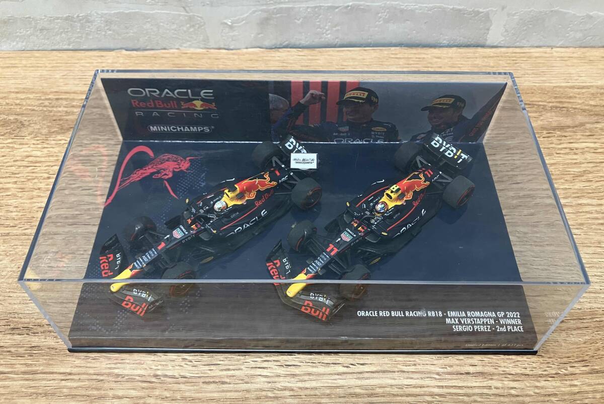 ★MINICHAMPS 1/43 オラクル レッド ブル レーシング RB18 エミリア ロマーニャGP 2022 フェルスタッペン/ペレス 2台セット_画像1