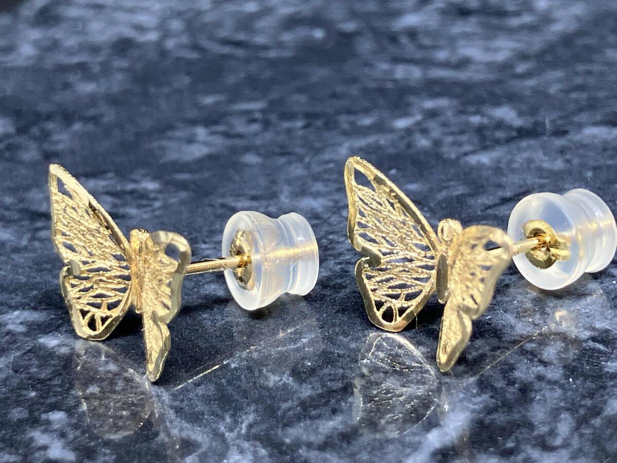 K18 バタフライモチーフ ピアス 1.1g 蝶 スタッドピアス 18K YG 18金イエローゴールド 透かし チョウ 店舗受取可_画像2