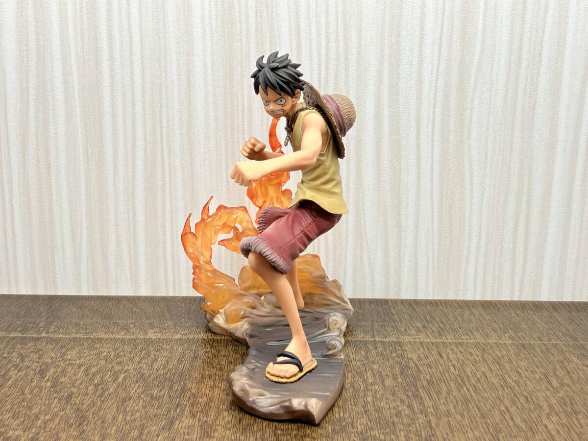 バンプレスト モンキー・D・ルフィ ワンピース DX フィギュア -BROTHERHOOD- フィギュア_画像2