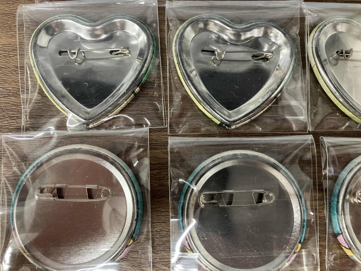 niru Ad Mira li. весы . столица иллюзия ... звезда река .. жестяная банка значок продажа комплектом 