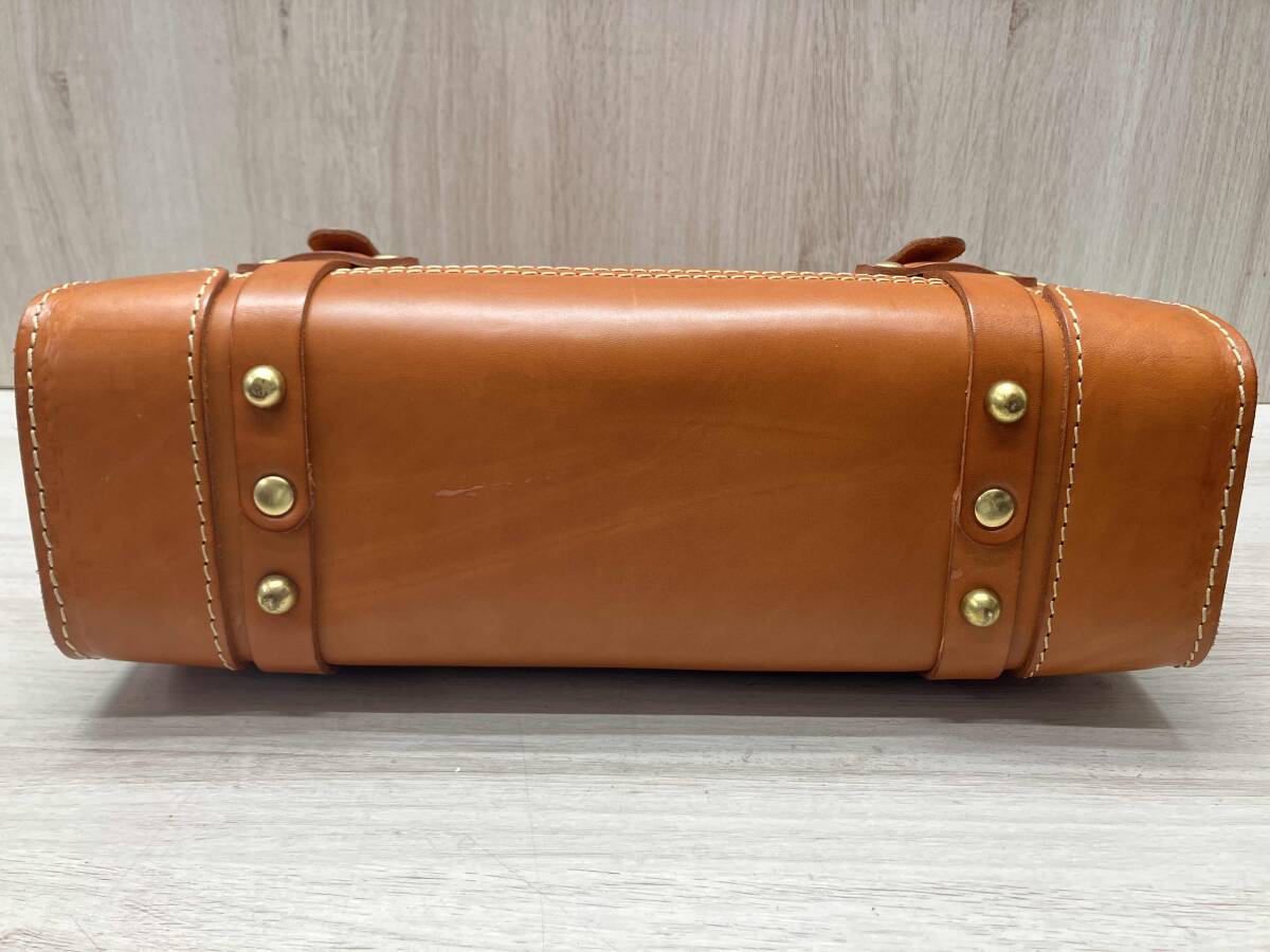 HERZ/ヘルツ ビジネスキットバッグ 2本ベルト ビジネス鞄 パンタフレーム クラシカル 南京錠付 日本製 オリジナルレザー_画像4