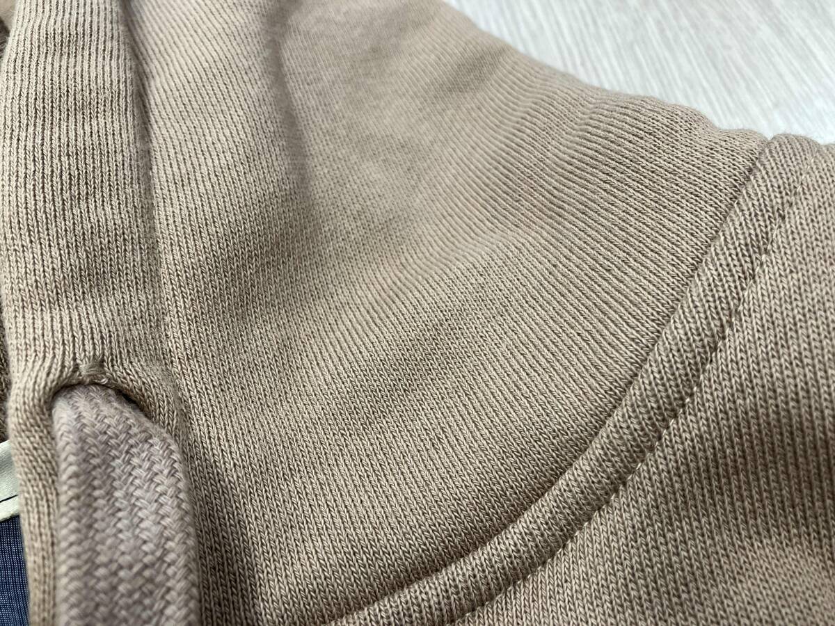 GUCCI ロゴベージュパーカー　サイズM_画像7