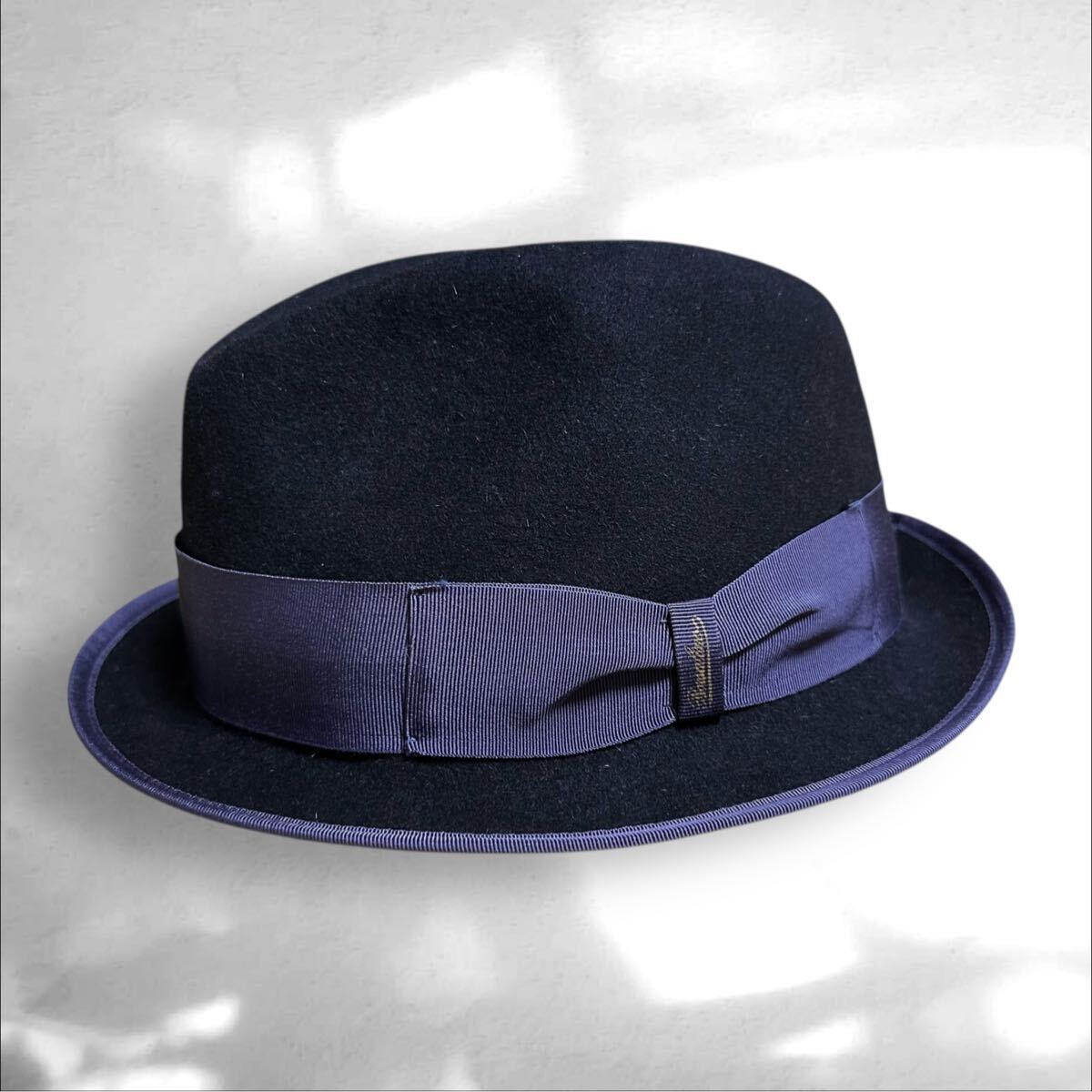 極上　Borsalino ボルサリーノ　ALESSANDRIA イタリア製 ラビットファーフェルト　高級　ブラック　パープルリボン　 中折れハット_画像2
