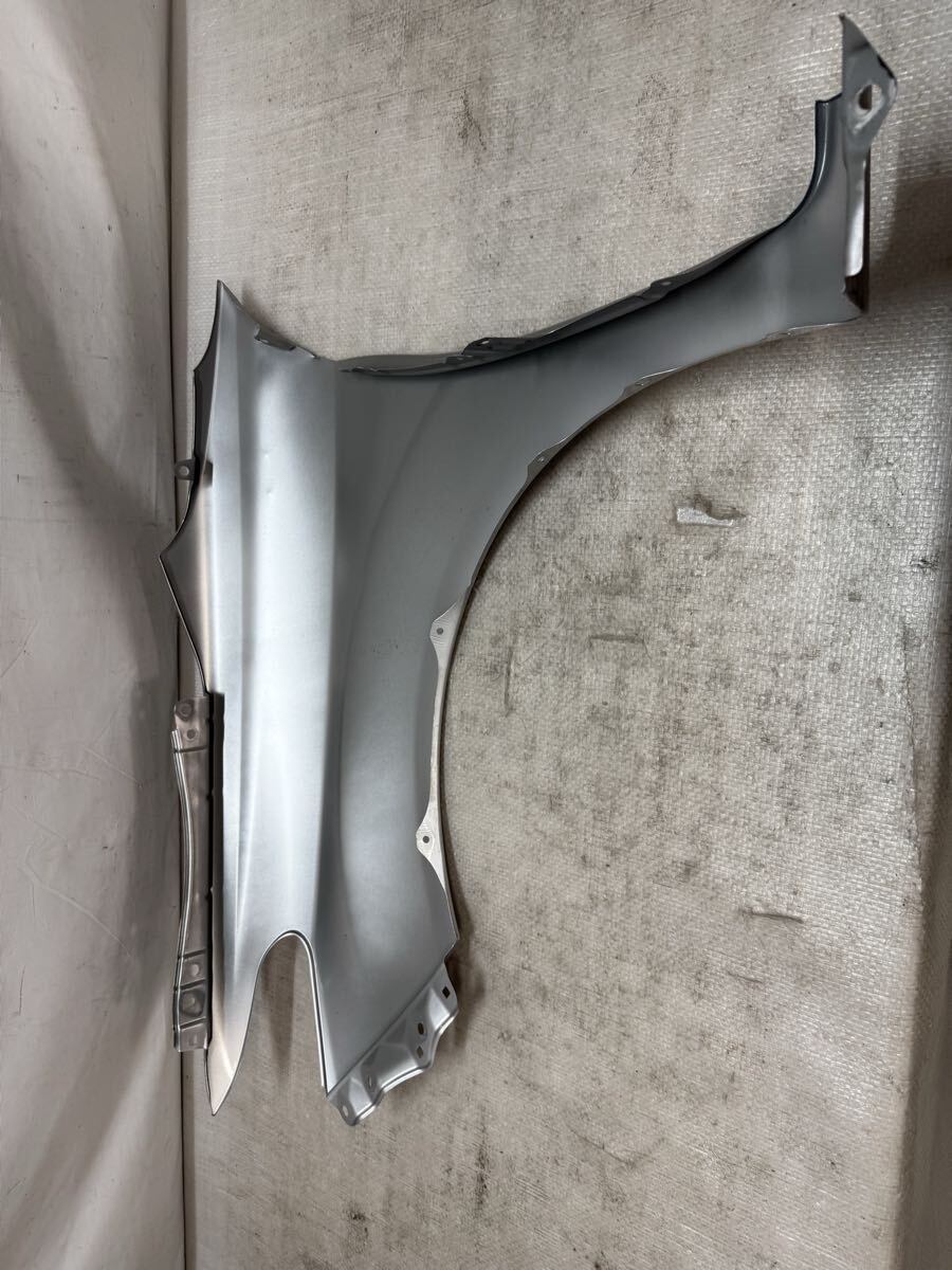 カローラフィールダー DAA-NKE165G フロント 右 フェンダー　シルバー_画像9