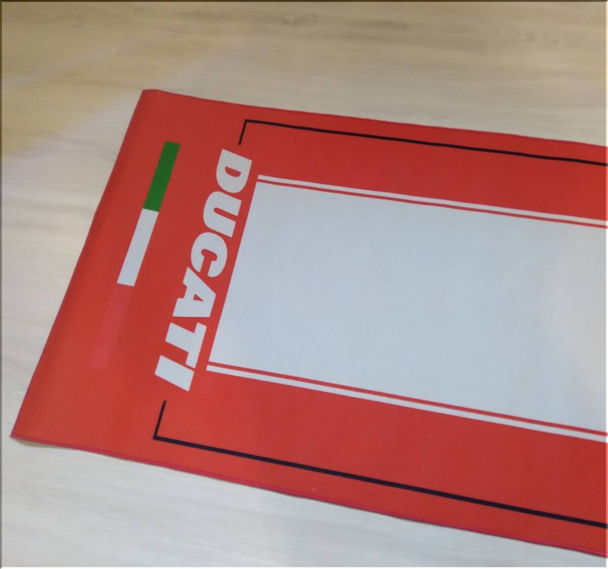 新品★ドゥカティ（Ducati）★メンテナンスマット/200×80ｃｍ/滑り止め付★フロアマット・バイクマット_画像2