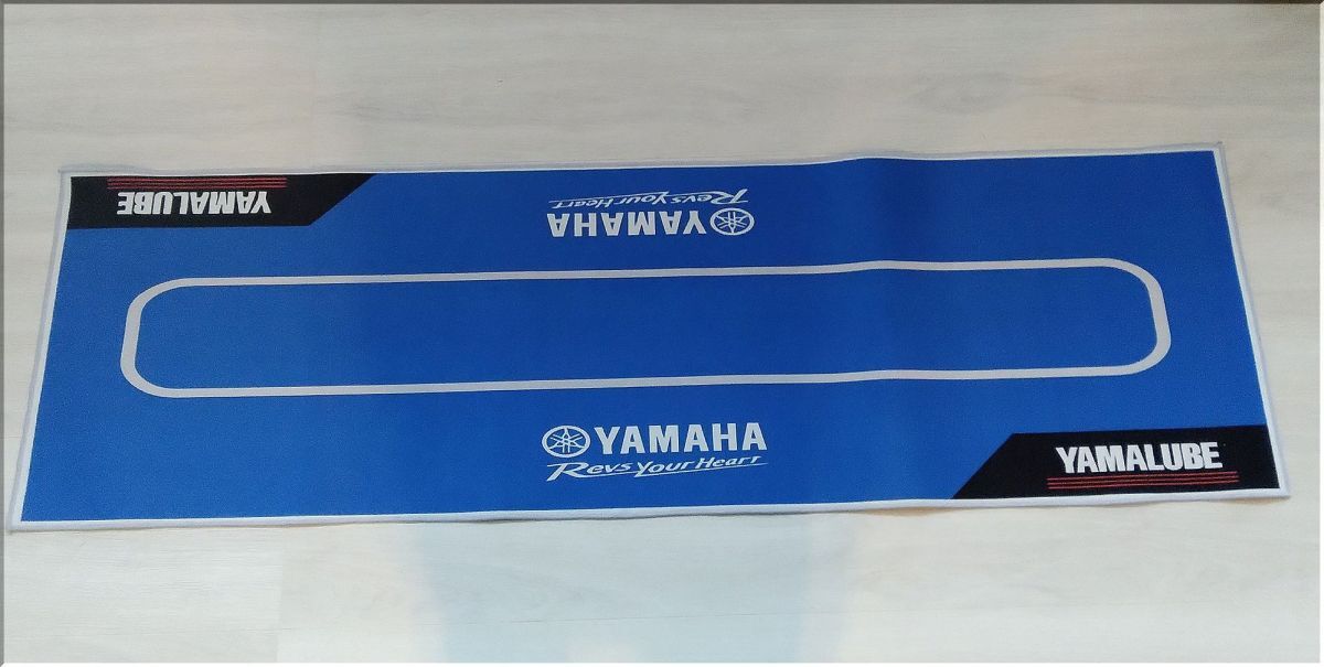 新品★ヤマハレーシング（YAMAHA）１★メンテナンスマット/200×58ｃｍ/滑り止め付★フロアマット・バイクマット_画像1