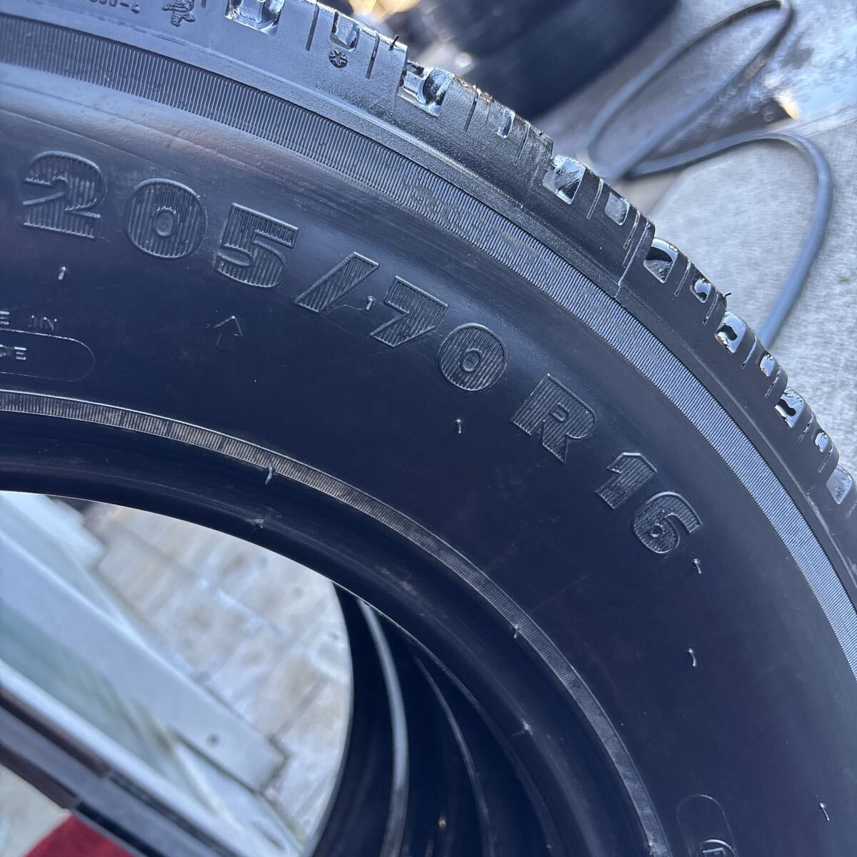 205/70R16 LT ミシュラン ICE GRIP 深溝 中古冬タイヤ 2本:10000円_画像2