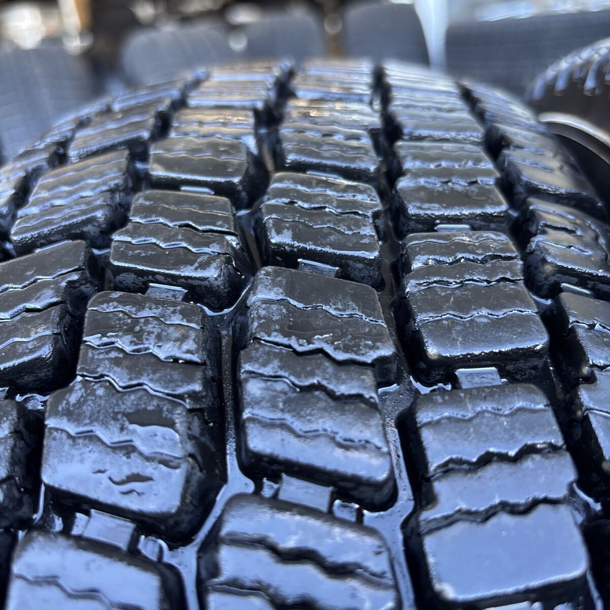 205/70R16 LT ミシュラン ICE GRIP 深溝 中古冬タイヤ 2本:10000円_画像8