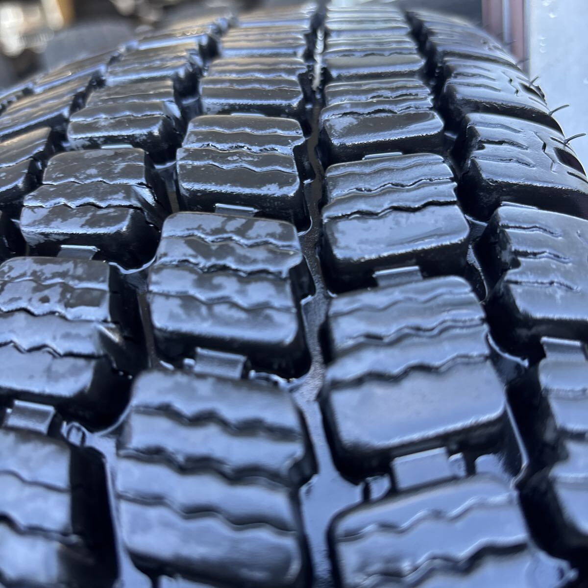 205/70R16 LT ミシュラン ICE GRIP 深溝 中古冬タイヤ 2本:10000円_画像9