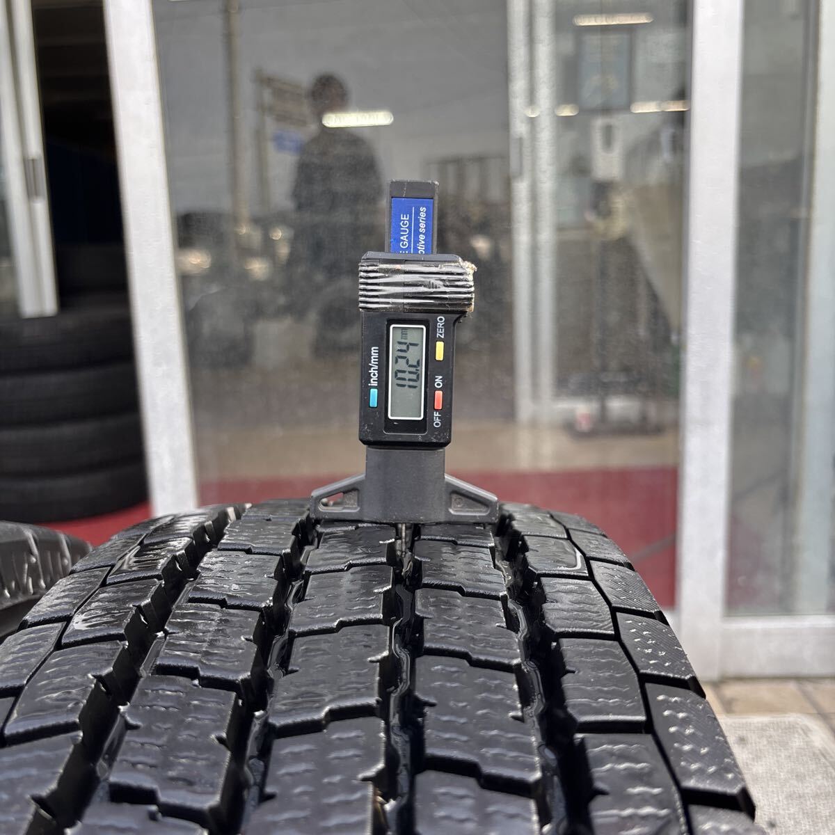 205/75R16 LT ヨコハマ IG91 深溝 2024年製 中古冬タイヤ:48000円_画像7