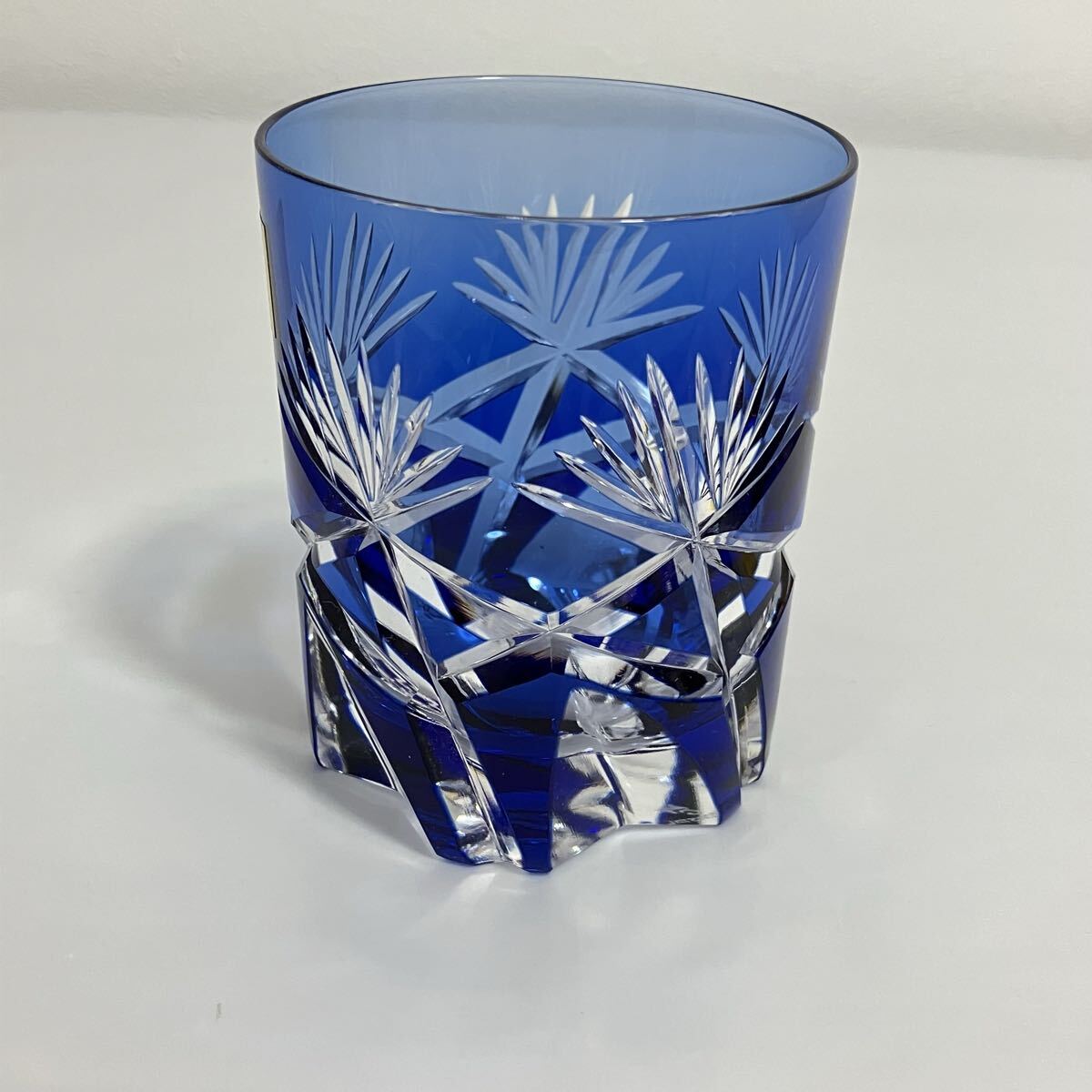 TA■ 未使用 KAGAMI CRYSTAL カガミクリスタル 切子 ロックグラス ブルー 青 食器 酒器 グラス 切子グラス ガラス 日本製 アルコールグラス_画像2